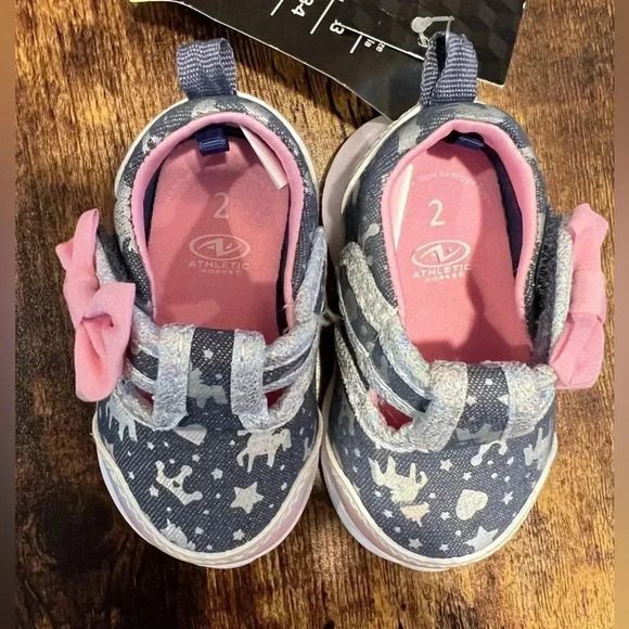 Athletic Works | infant sneaker shoes. Size: 2. - Picture 11 of 13